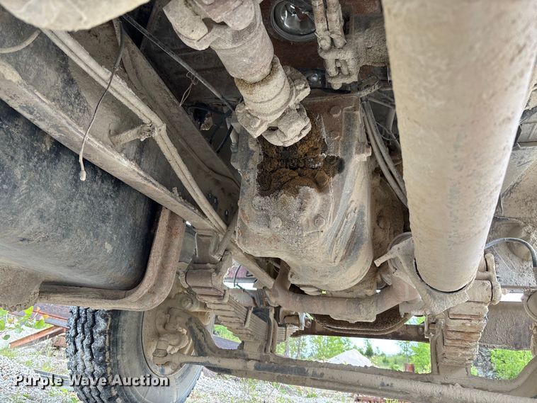 image for item FC5696 1973 Ford 8000 water truck