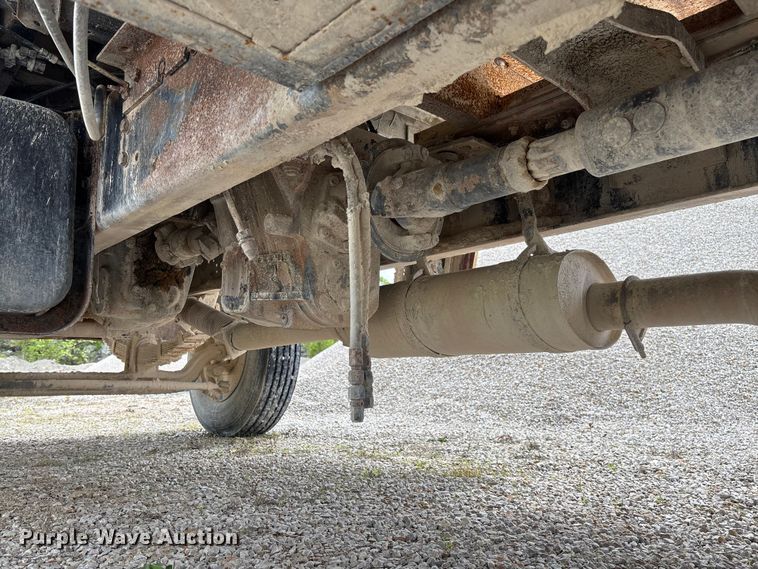 image for item FC5696 1973 Ford 8000 water truck