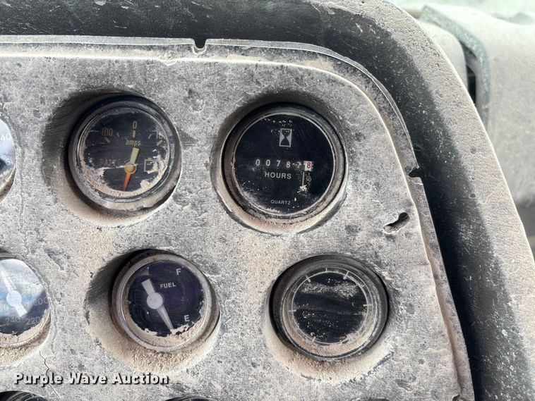image for item FC5696 1973 Ford 8000 water truck
