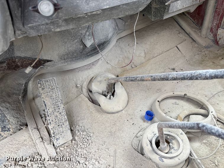 image for item FC5696 1973 Ford 8000 water truck