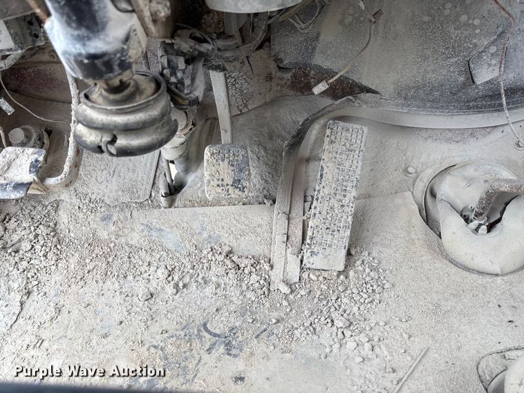 image for item FC5696 1973 Ford 8000 water truck