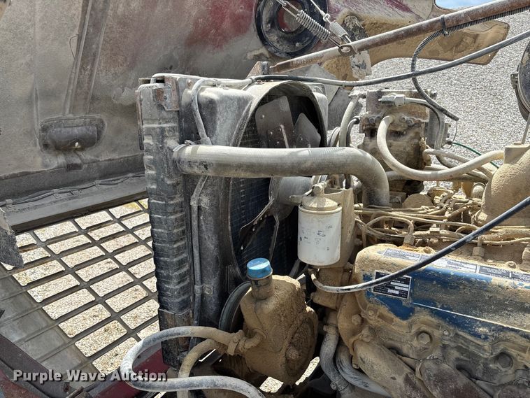 image for item FC5696 1973 Ford 8000 water truck