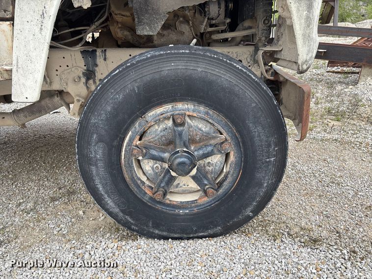 image for item FC5696 1973 Ford 8000 water truck