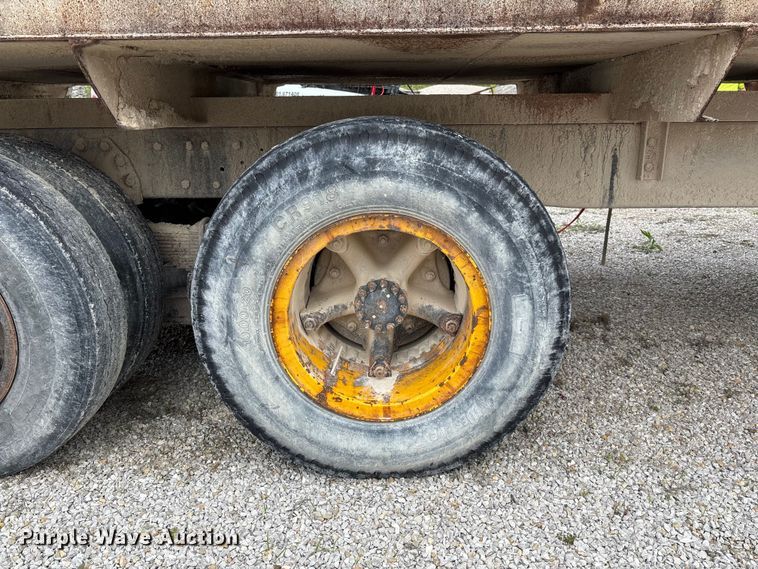 image for item FC5696 1973 Ford 8000 water truck