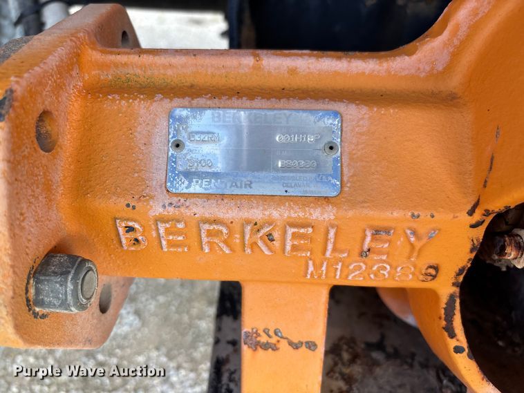 image for item FC5697 1981 Mack R686ST water truck
