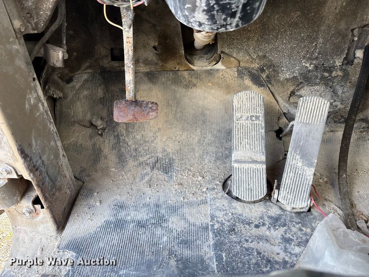 image for item FC5697 1981 Mack R686ST water truck
