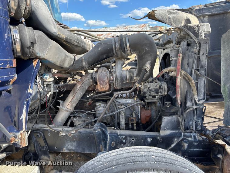 image for item FC5697 1981 Mack R686ST water truck