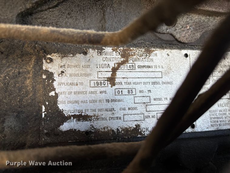 image for item FC5697 1981 Mack R686ST water truck