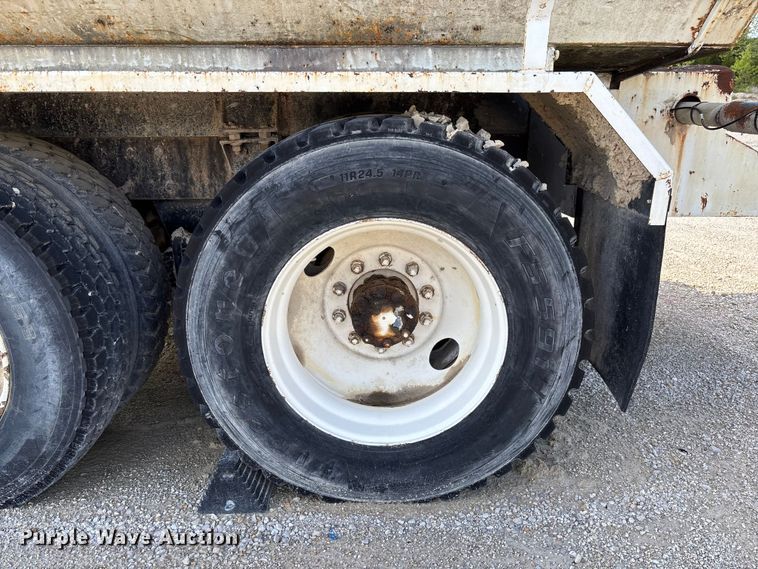 image for item FC5697 1981 Mack R686ST water truck