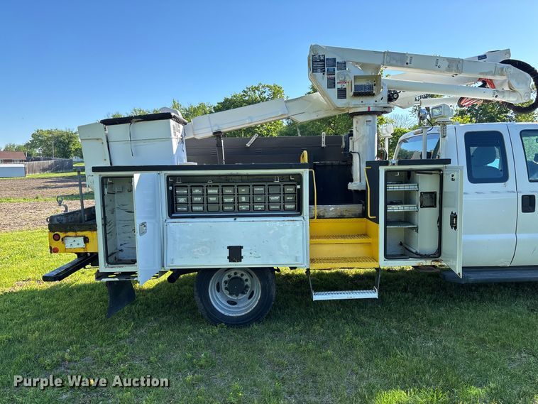 image for item FC5719 2012 Ford F550  bucket truck
