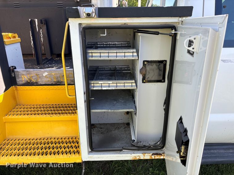 image for item FC5719 2012 Ford F550  bucket truck