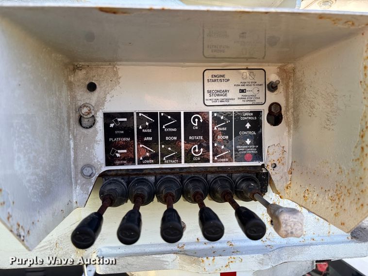 image for item FC5719 2012 Ford F550  bucket truck