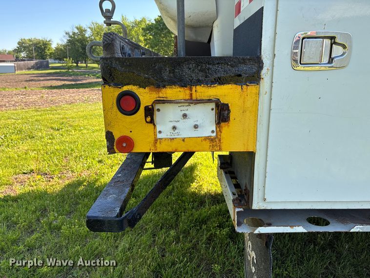 image for item FC5719 2012 Ford F550  bucket truck