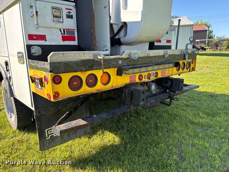 image for item FC5719 2012 Ford F550  bucket truck