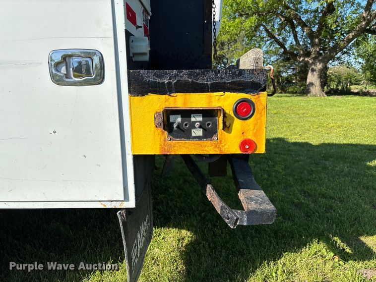 image for item FC5719 2012 Ford F550  bucket truck