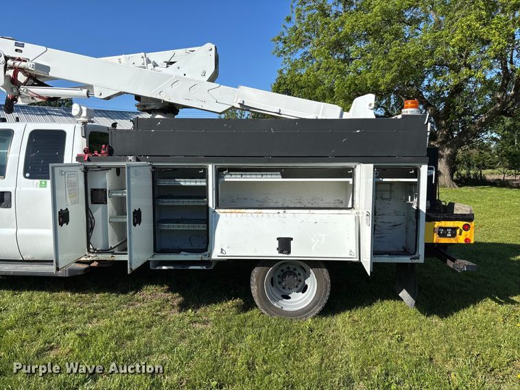 image for item FC5719 2012 Ford F550  bucket truck
