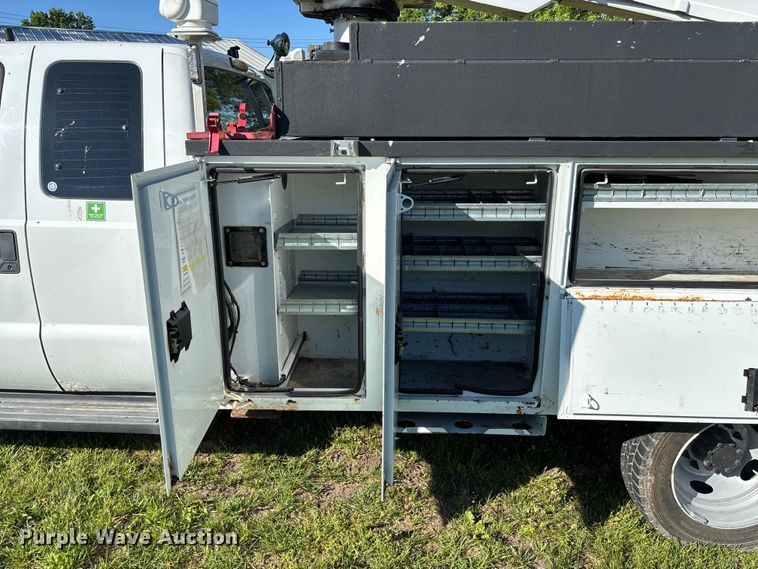 image for item FC5719 2012 Ford F550  bucket truck