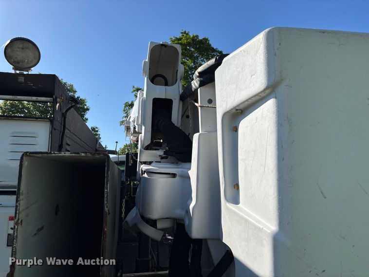 image for item FC5719 2012 Ford F550  bucket truck