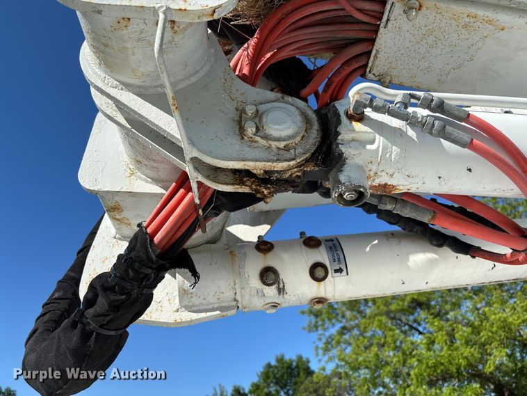 image for item FC5719 2012 Ford F550  bucket truck