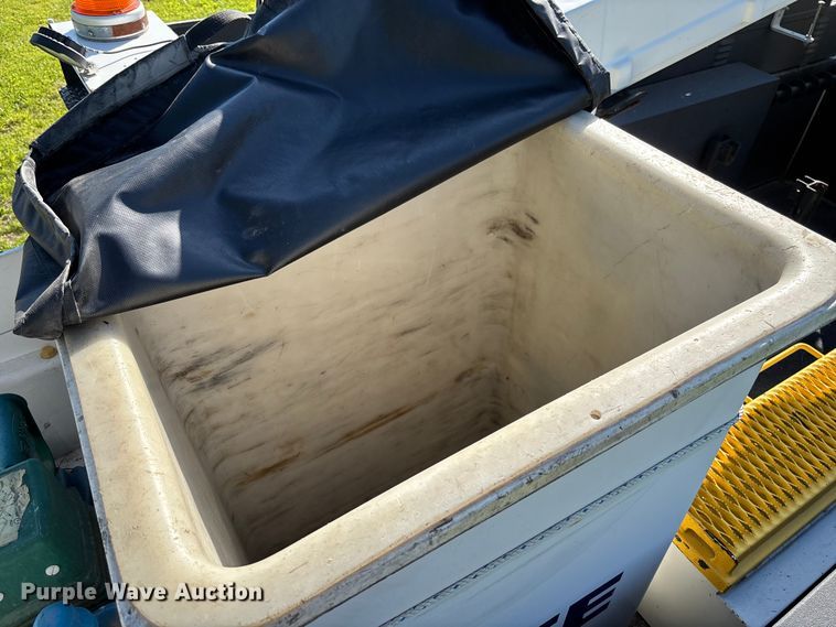 image for item FC5719 2012 Ford F550  bucket truck