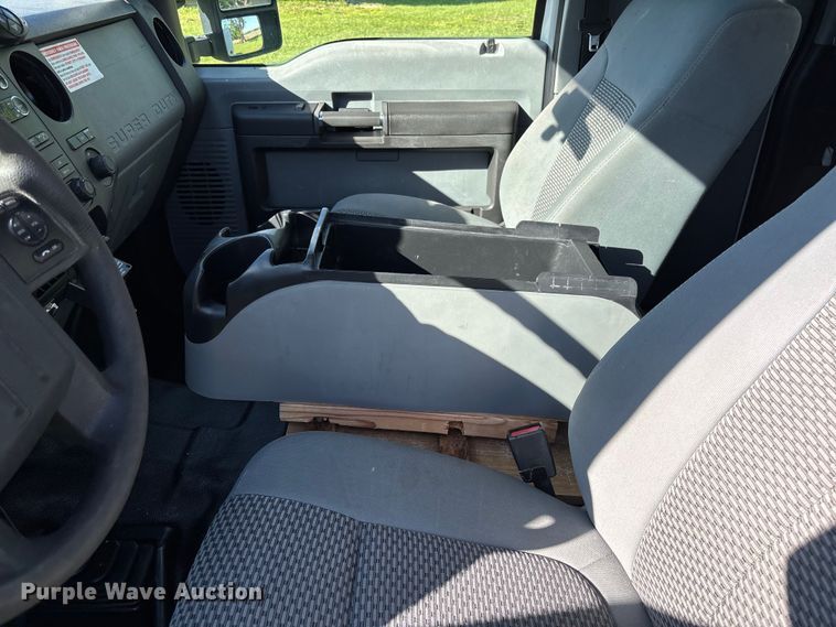 image for item FC5719 2012 Ford F550  bucket truck