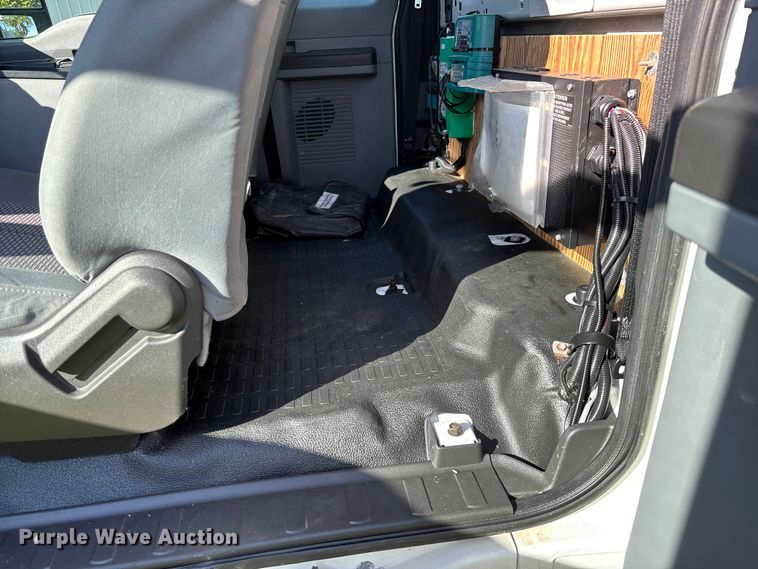 image for item FC5719 2012 Ford F550  bucket truck