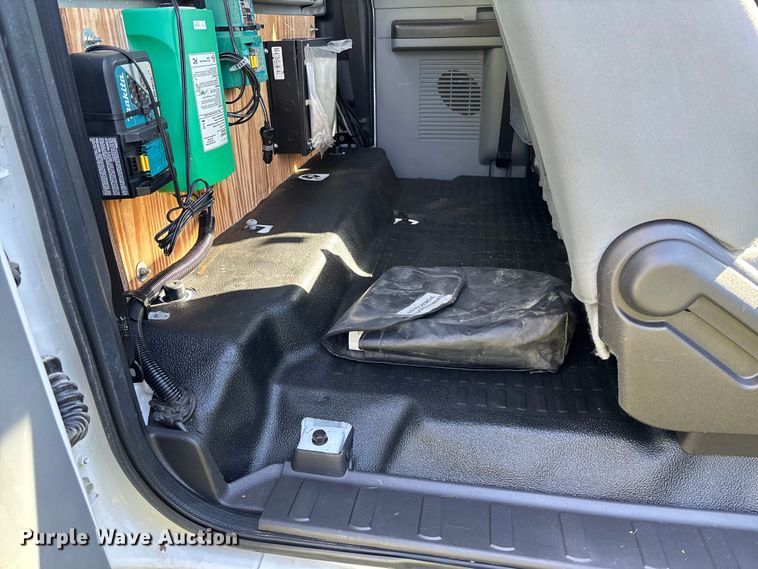 image for item FC5719 2012 Ford F550  bucket truck