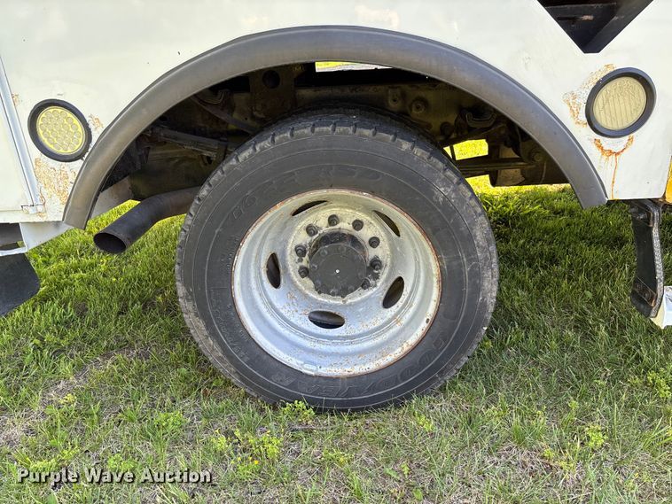 image for item FC5719 2012 Ford F550  bucket truck