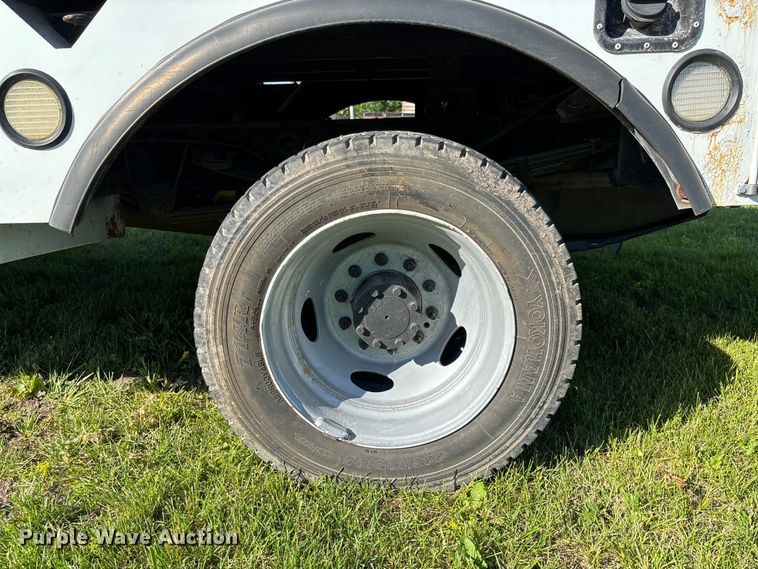 image for item FC5719 2012 Ford F550  bucket truck