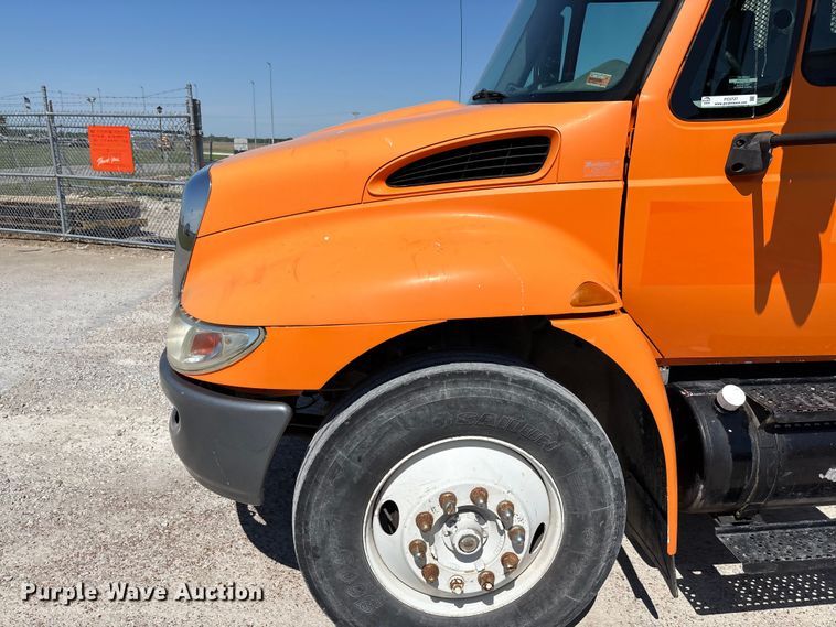 image for item FC5727 2007 International 4300 dump flatbed truck