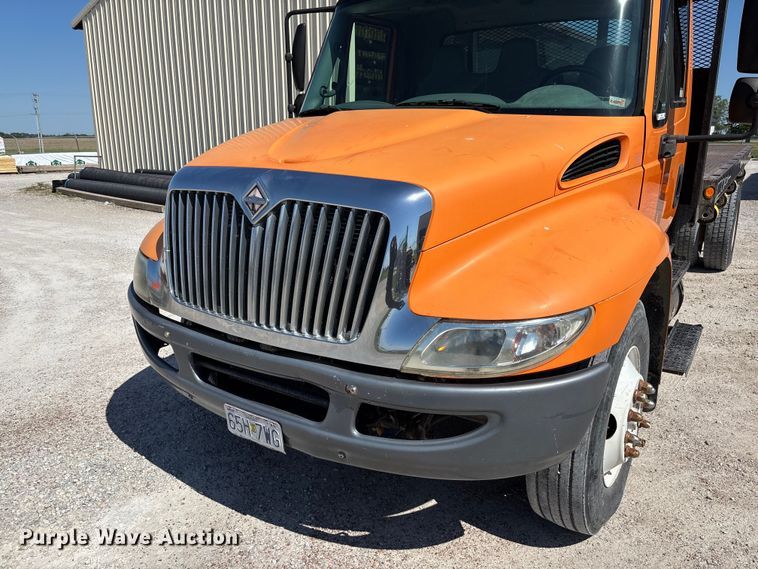 image for item FC5727 2007 International 4300 dump flatbed truck