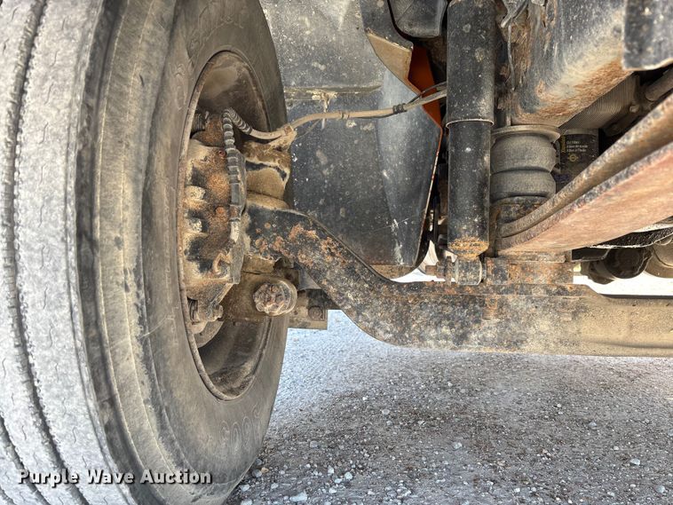 image for item FC5727 2007 International 4300 dump flatbed truck