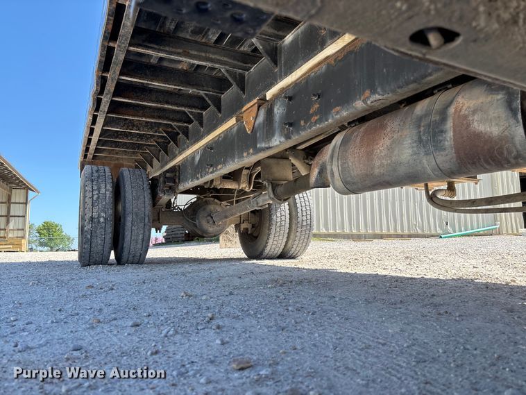 image for item FC5727 2007 International 4300 dump flatbed truck