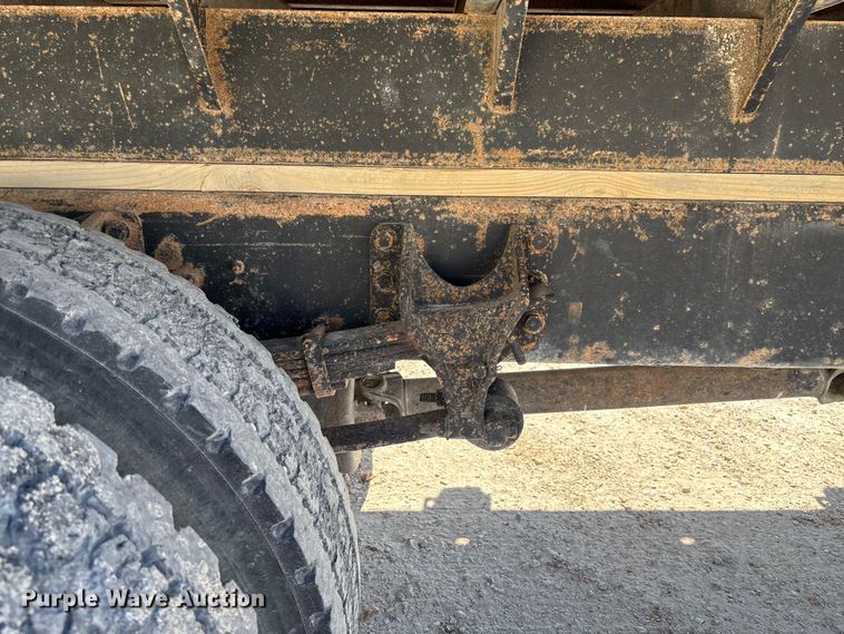 image for item FC5727 2007 International 4300 dump flatbed truck
