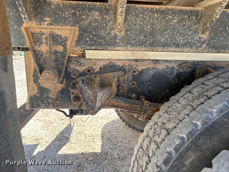 image for item FC5727 2007 International 4300 dump flatbed truck