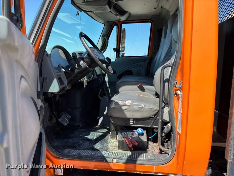 image for item FC5727 2007 International 4300 dump flatbed truck