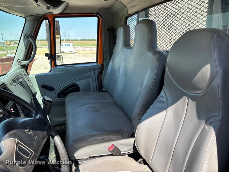 image for item FC5727 2007 International 4300 dump flatbed truck