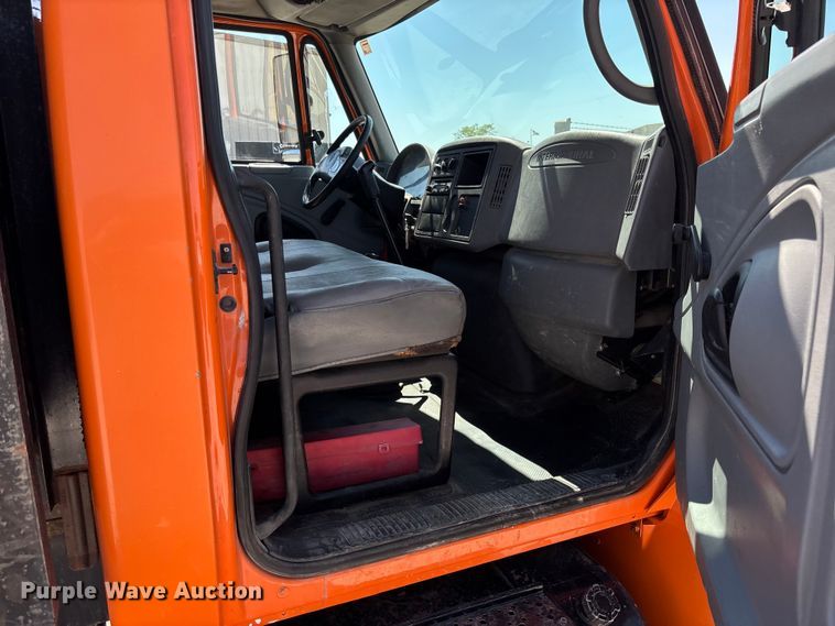 image for item FC5727 2007 International 4300 dump flatbed truck