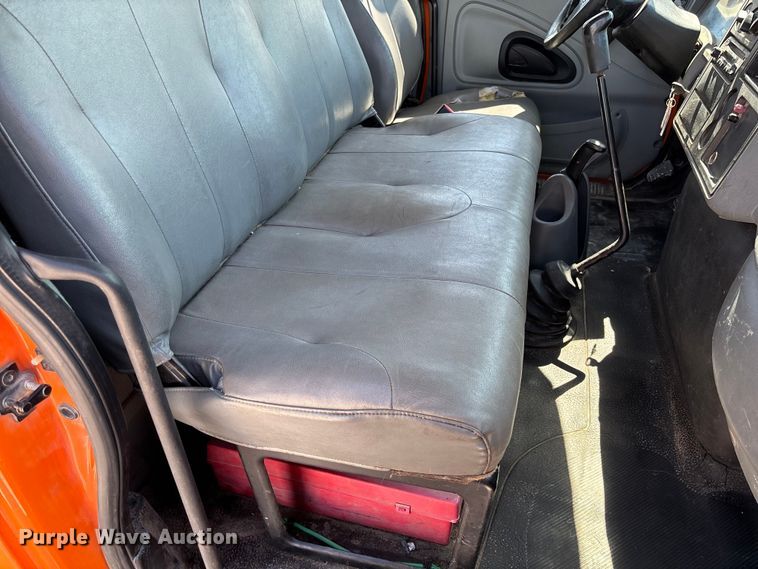 image for item FC5727 2007 International 4300 dump flatbed truck