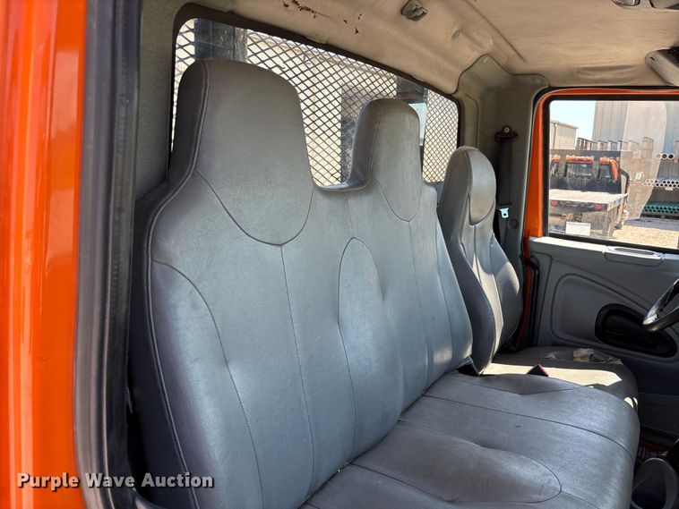 image for item FC5727 2007 International 4300 dump flatbed truck