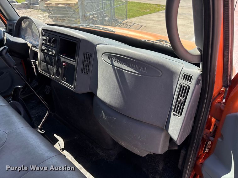 image for item FC5727 2007 International 4300 dump flatbed truck