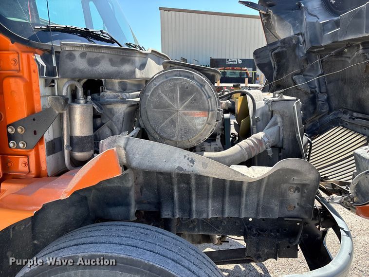 image for item FC5727 2007 International 4300 dump flatbed truck
