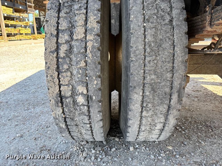 image for item FC5727 2007 International 4300 dump flatbed truck
