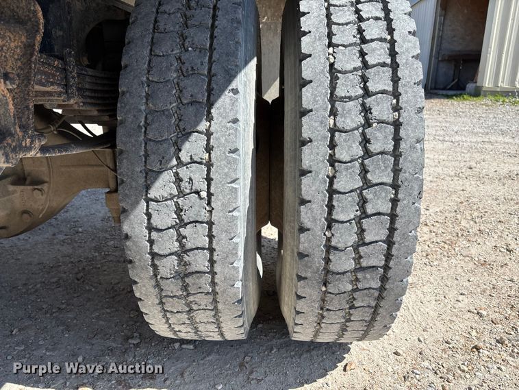 image for item FC5727 2007 International 4300 dump flatbed truck
