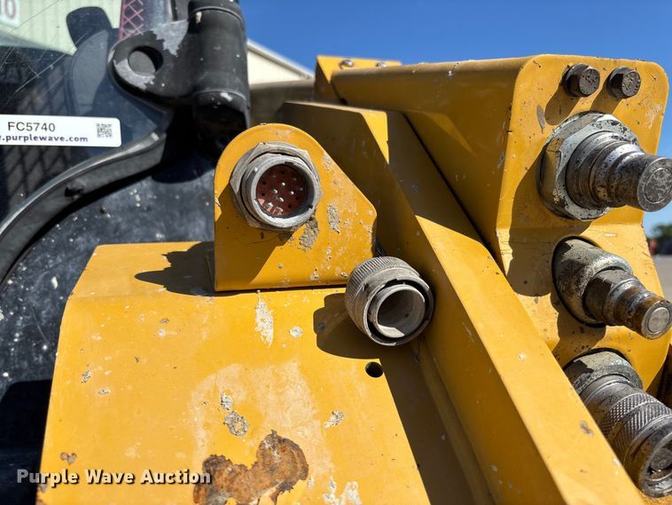 image for item FC5740 2019 Caterpillar 299D2 tracked skid steer loader