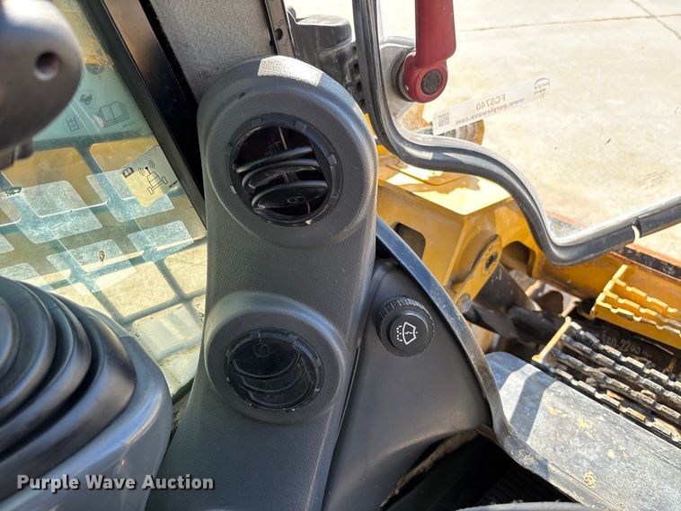 image for item FC5740 2019 Caterpillar 299D2 tracked skid steer loader