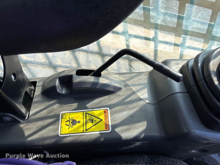 image for item FC5740 2019 Caterpillar 299D2 tracked skid steer loader
