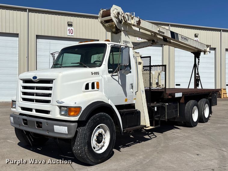 image for item FC5742 1997 Ford LT8501 crane truck