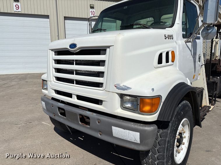 image for item FC5742 1997 Ford LT8501 crane truck