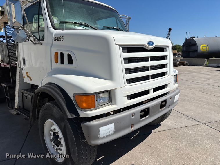 image for item FC5742 1997 Ford LT8501 crane truck